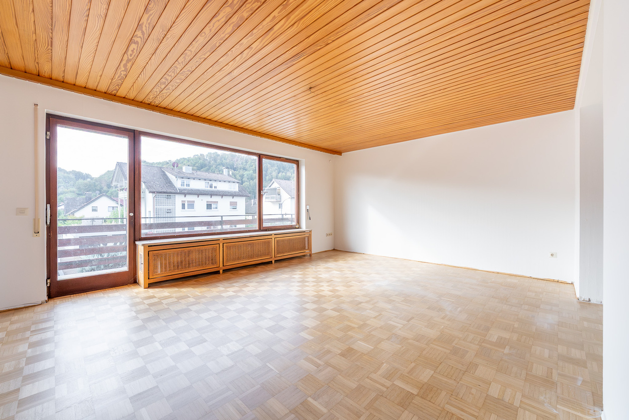 Vermietung 4,5 Zimmer Wohnung in Höllstein (1. OG / ohne Aufzug) - Photo 2